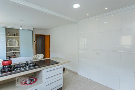 Casa à venda com 264m², 4 quartos e 4 vagasCozinha e copa