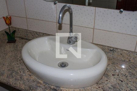 Casa para alugar com 450m², 5 quartos e 4 vagasBanheiro Social