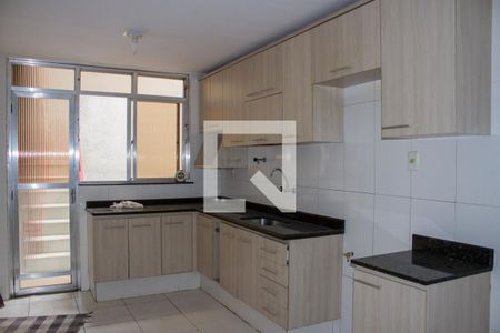 Casa para alugar com 450m², 5 quartos e 4 vagasCozinha