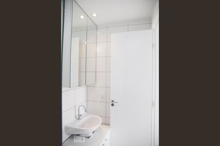 Banheiro de kitnet/studio para alugar com 1 quarto, 28m² em Bela Vista, São Paulo