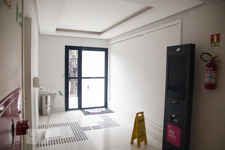 Studio para alugar com 28m², 1 quarto e sem vaga Studio para alugar com 28m², 1 quarto e sem vagaHall de Entrada