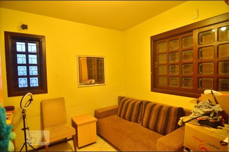 Casa à venda com 377m², 5 quartos e 2 vagasQuarto 1