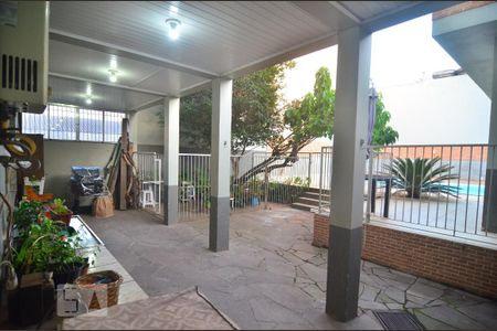 Casa à venda com 377m², 5 quartos e 2 vagasPátio