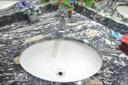 Casa à venda com 377m², 5 quartos e 2 vagasBanheiro