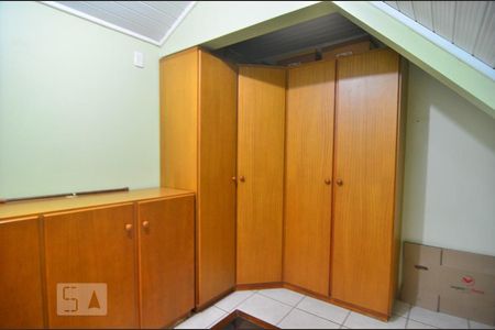 Casa à venda com 377m², 5 quartos e 2 vagasQuarto 1