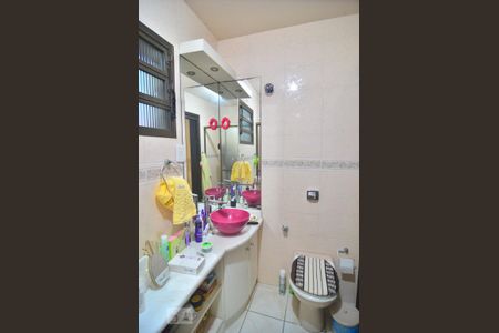 Casa à venda com 377m², 5 quartos e 2 vagasBanheiro social