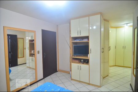 Casa à venda com 377m², 5 quartos e 2 vagasSuíte