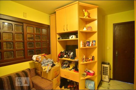 Casa à venda com 377m², 5 quartos e 2 vagasQuarto 1