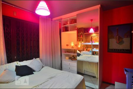 Casa à venda com 377m², 5 quartos e 2 vagasQuarto 2