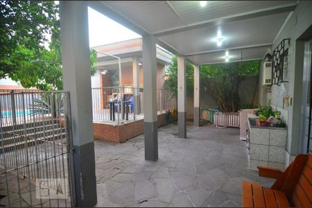 Casa à venda com 377m², 5 quartos e 2 vagasPátio