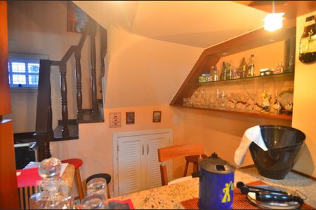 Casa à venda com 377m², 5 quartos e 2 vagasBar