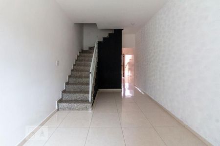 Sala de casa para alugar com 2 quartos, 120m² em Vila Nova Curuçá, São Paulo