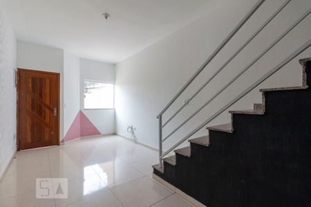 Sala de casa para alugar com 2 quartos, 120m² em Vila Nova Curuçá, São Paulo