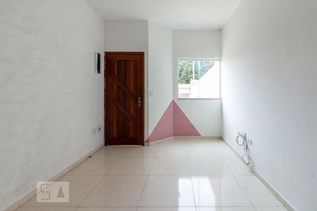 Sala de casa para alugar com 2 quartos, 120m² em Vila Nova Curuçá, São Paulo