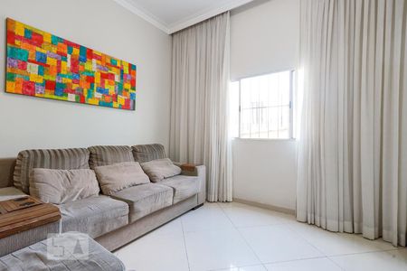 Sala 1 de casa à venda com 4 quartos, 120m² em Jardim Peri, São Paulo