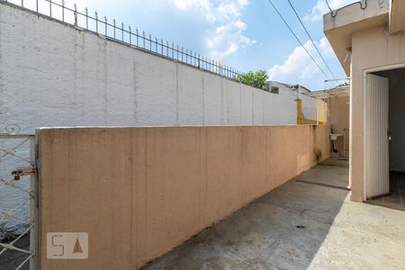 Casa para alugar com 55m², 1 quarto e sem vagaQuintal