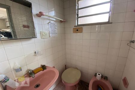 Casa à venda com 150m², 3 quartos e 4 vagas Casa à venda com 150m², 3 quartos e 4 vagasBanheiro Extra