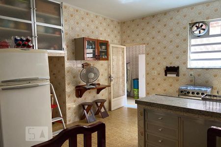 Casa à venda com 150m², 3 quartos e 4 vagas Casa à venda com 150m², 3 quartos e 4 vagasCozinha