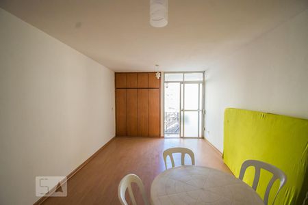 Sala/Quarto de apartamento à venda com 1 quarto, 40m² em Bosque, Campinas