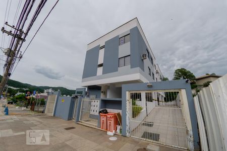 Apartamento para alugar com 54m², 2 quartos e 1 vaga Apartamento para alugar com 54m², 2 quartos e 1 vagaFachada