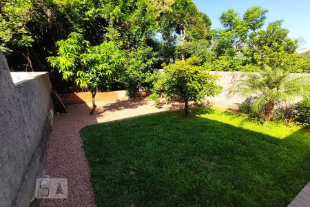 Casa à venda com 225m², 2 quartos e 1 vaga Casa à venda com 225m², 2 quartos e 1 vagaJardim