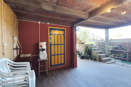 Casa à venda com 225m², 2 quartos e 1 vaga Casa à venda com 225m², 2 quartos e 1 vagaÁrea de Serviço e Salão de festas