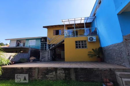 Casa à venda com 225m², 2 quartos e 1 vaga Casa à venda com 225m², 2 quartos e 1 vagaFachada