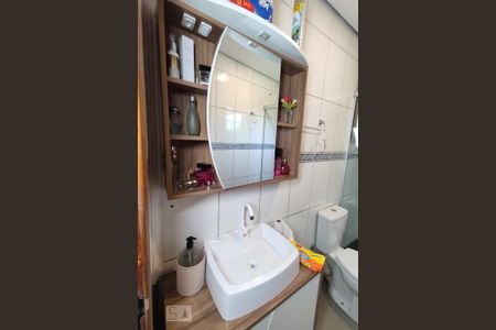 Casa à venda com 225m², 2 quartos e 1 vaga Casa à venda com 225m², 2 quartos e 1 vagaBanheiro
