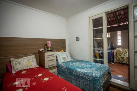Casa à venda com 130m², 4 quartos e 2 vagas Casa à venda com 130m², 4 quartos e 2 vagasSuíte