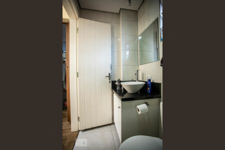 Casa à venda com 130m², 4 quartos e 2 vagas Casa à venda com 130m², 4 quartos e 2 vagasBanheiro - Torneira