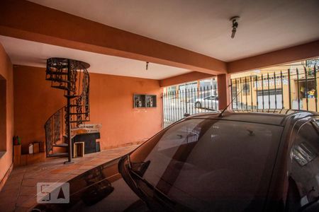 Casa à venda com 130m², 4 quartos e 2 vagas Casa à venda com 130m², 4 quartos e 2 vagasGaragem