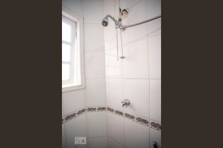 Casa à venda com 130m², 4 quartos e 2 vagas Casa à venda com 130m², 4 quartos e 2 vagasBanheiro 2 - Chuveiro