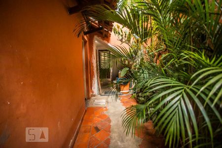 Casa à venda com 130m², 4 quartos e 2 vagas Casa à venda com 130m², 4 quartos e 2 vagasCorredor - Externo