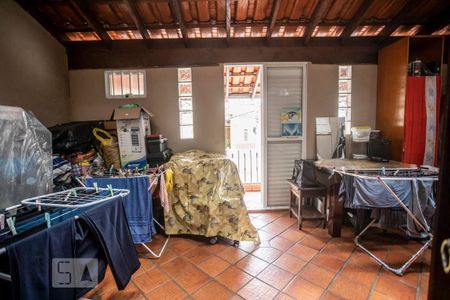 Casa à venda com 130m², 4 quartos e 2 vagas Casa à venda com 130m², 4 quartos e 2 vagasVaranda