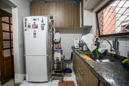 Casa à venda com 130m², 4 quartos e 2 vagas Casa à venda com 130m², 4 quartos e 2 vagasCozinha