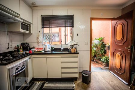 Casa à venda com 130m², 4 quartos e 2 vagas Casa à venda com 130m², 4 quartos e 2 vagasSala / Cozinha