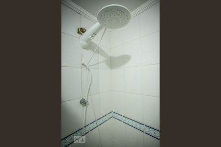 Casa à venda com 130m², 4 quartos e 2 vagas Casa à venda com 130m², 4 quartos e 2 vagasBanheiro Suíte - Chuveiro