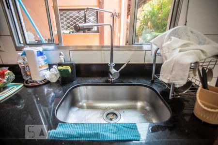 Casa à venda com 130m², 4 quartos e 2 vagas Casa à venda com 130m², 4 quartos e 2 vagasSala / Cozinha - Torneira