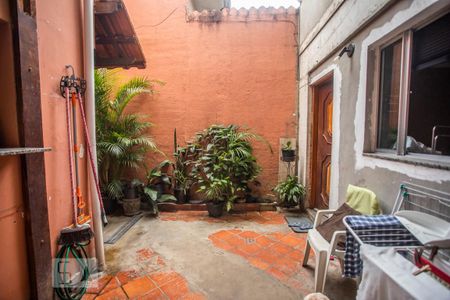 Casa à venda com 130m², 4 quartos e 2 vagas Casa à venda com 130m², 4 quartos e 2 vagasQuintal