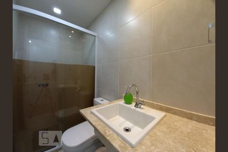 Apartamento à venda com 72m², 2 quartos e 2 vagas Apartamento à venda com 72m², 2 quartos e 2 vagasBanheiro