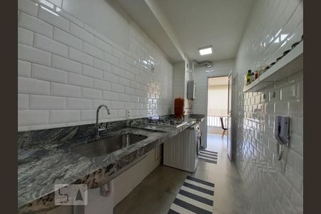 Apartamento à venda com 72m², 2 quartos e 2 vagas Apartamento à venda com 72m², 2 quartos e 2 vagasCozinha