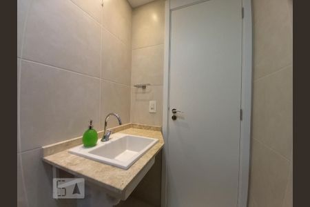 Apartamento à venda com 72m², 2 quartos e 2 vagas Apartamento à venda com 72m², 2 quartos e 2 vagasBanheiro