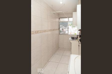 Apartamento à venda com 230m², 4 quartos e 2 vagas Apartamento à venda com 230m², 4 quartos e 2 vagasÁrea de Serviço