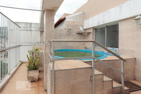 Apartamento à venda com 230m², 4 quartos e 2 vagas Apartamento à venda com 230m², 4 quartos e 2 vagasPiscina