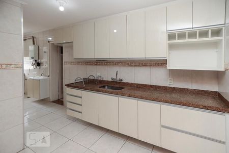 Apartamento à venda com 230m², 4 quartos e 2 vagas Apartamento à venda com 230m², 4 quartos e 2 vagasCozinha