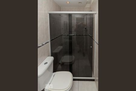 Apartamento à venda com 230m², 4 quartos e 2 vagas Apartamento à venda com 230m², 4 quartos e 2 vagasBanheiro Cobertura