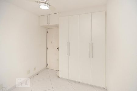 Apartamento à venda com 230m², 4 quartos e 2 vagas Apartamento à venda com 230m², 4 quartos e 2 vagasQuarto 1