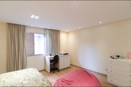 Casa à venda com 525m², 7 quartos e 2 vagas Casa à venda com 525m², 7 quartos e 2 vagasQuarto 3