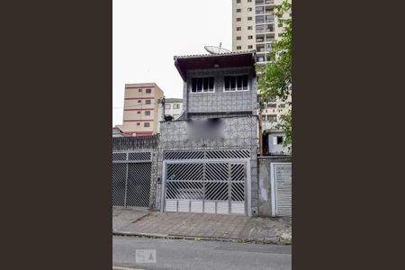 Casa à venda com 525m², 7 quartos e 2 vagas Casa à venda com 525m², 7 quartos e 2 vagasFachada
