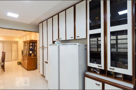 Casa à venda com 525m², 7 quartos e 2 vagas Casa à venda com 525m², 7 quartos e 2 vagasCozinha